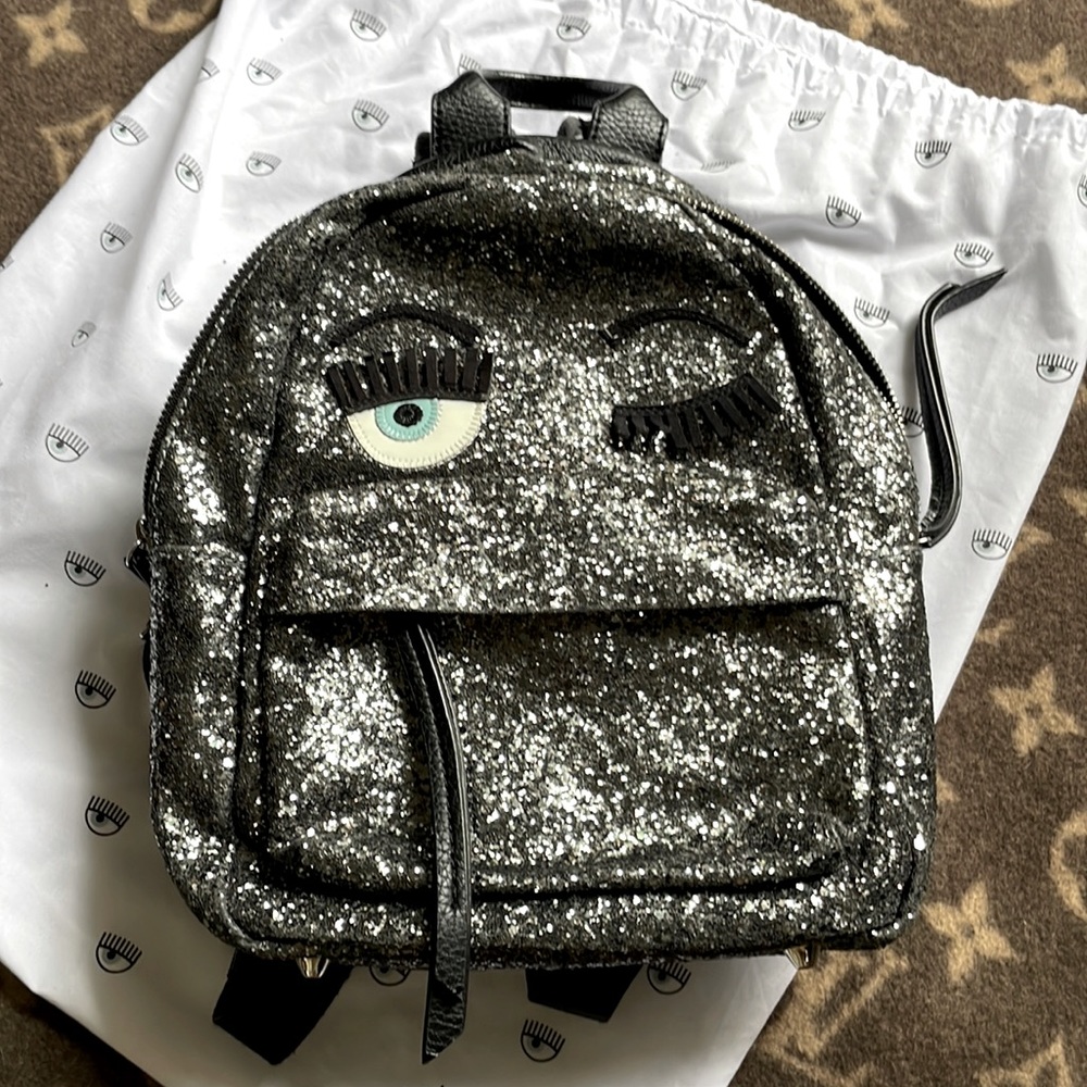 CHIARA FERRAGNI cute small backpack.very good condition.